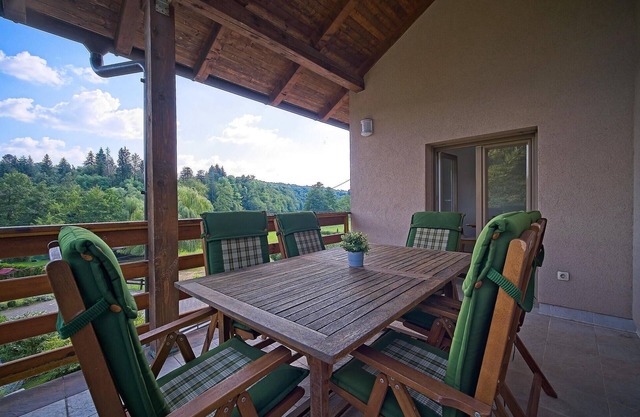 3 bedroom nice home in Donji Zvecaj