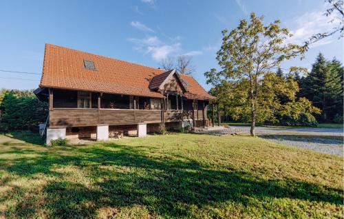 3 Bedroom Nice Home In Derezani