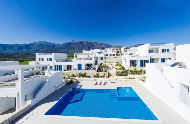 3 bedroom Triton Sea View Villa nr. 14