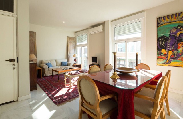 3 bedrooms, 3 bathrooms, Cathedral area