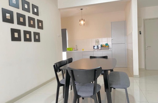 3 Bedrooms FULLY AIRCOND,near MSU , Shah Alam stadium