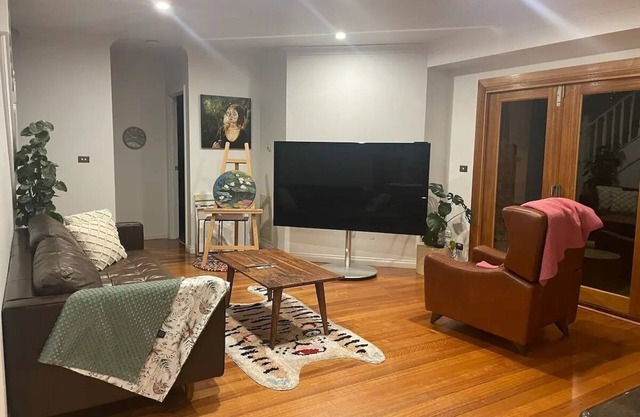 3 BR Artistic Homenetflix Gymheart of Camberwell