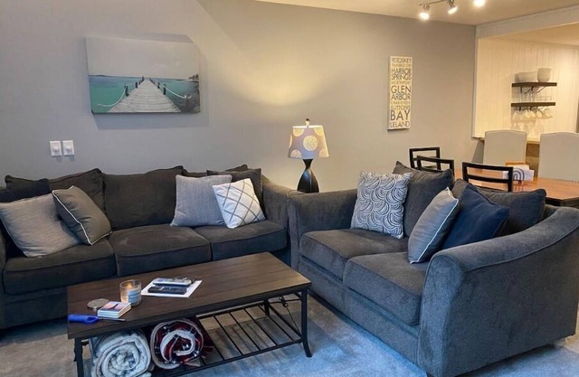 3 pools! Updated bedroom/loft area. Minutes from ski/golf/lakes.