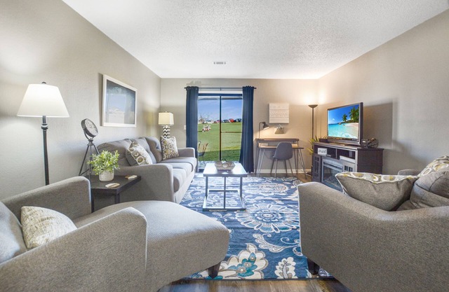 3 Pools, Year Round Indoor pool and Hot tub, Gorgeous and Fun/10th Tee, WALK IN