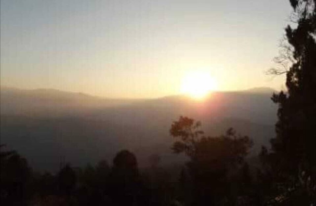 3. Room with attached bathroom -Parking & wifi