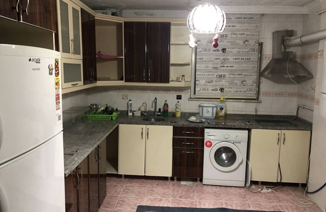 3 Rooms Cozy Flat in family apartment