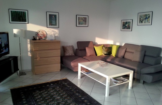 30% discount for stays longer than 28 days