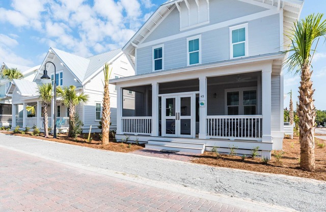 30A Prominence South Luxury Home - sleeps 11, dog friendly!