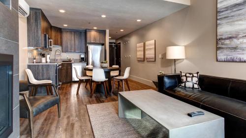 33 Ski Village Loft 3BR by SkyRun Park City