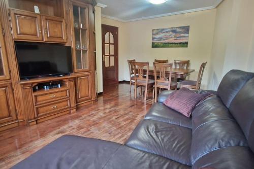 35A01 Amplio Apto 3hab en Noreña