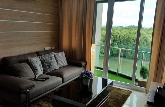 360 Panoramic view Condominium (River-Beach)