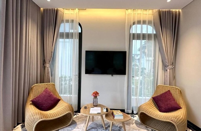 3B Luxury Villa in Van Don, Ha Long - Sea View - 5 min to the beach