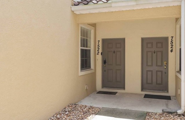 3BR Home 1.5 mi to Disney | Lagoon Pool, Spa & Gym