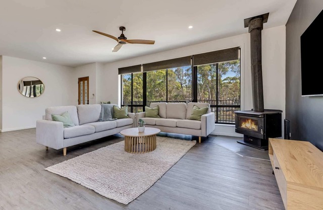 3BR Peaceful Escape In Flora Hill, Bendigo