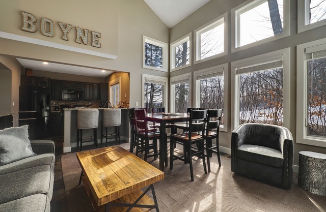 3BR Slopeside Disciples Village Condo | Ski In/Out on Boyneland | Fireplace
