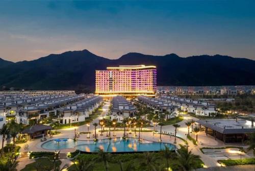 3BR Sonasea Villa - Casa Retreat Van Don