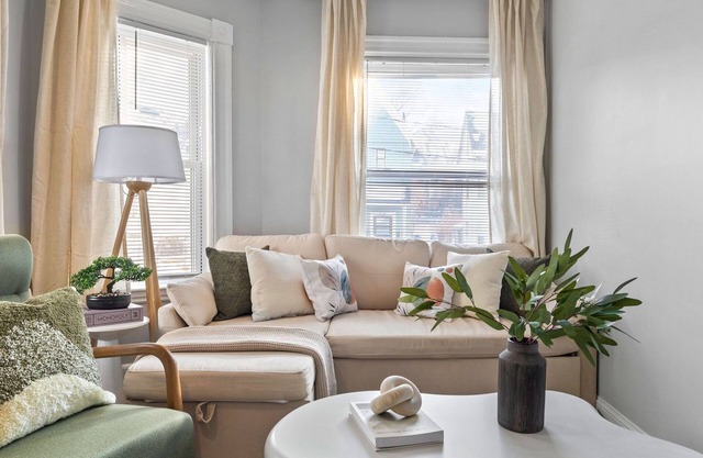 3BR2BATH Lux Home in Somerville