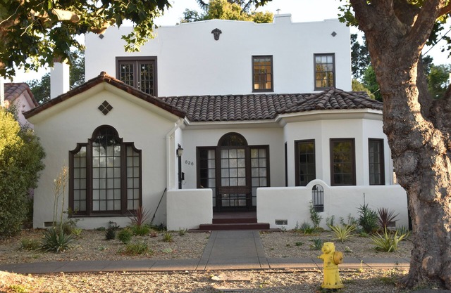 4 bed 3 bath house in wine area near SF. Walk to town. Dog friendly PLV120240032