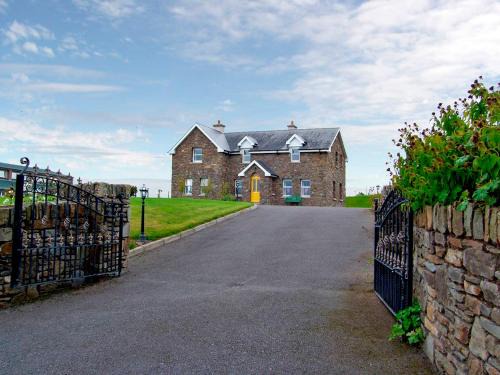 4 Bed in Aghabullogue oc-ii04284