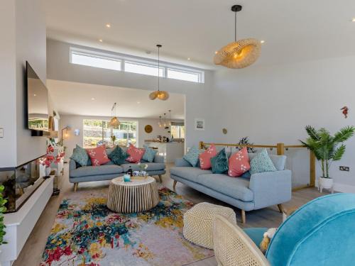 4 Bed in Appledore 92041