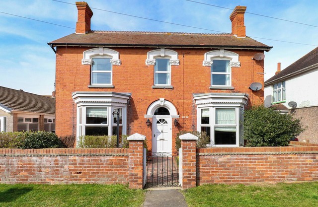 4 bedroom accommodation in Sutton-on-Sea, Mablethorpe