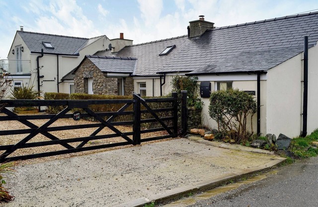 4 bedroom accommodation in Llanfaethlu, near Holyhead