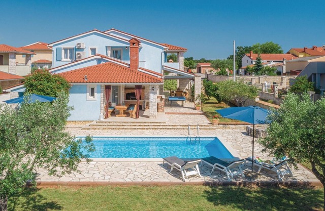 4 bedroom awesome home in Golubovo