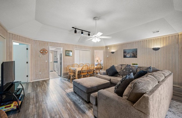 4 Bedroom Cottage in the Shore Drive section
