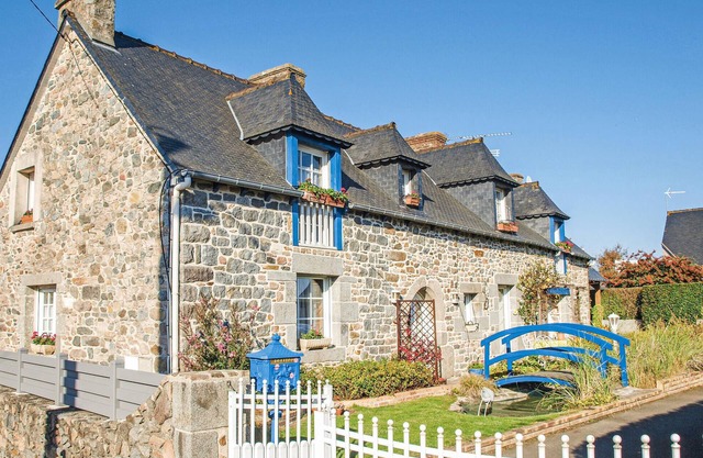 4 bedroom lovely home in Langueux