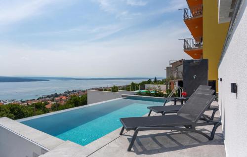 4 Bedroom Lovely Home In Crikvenica