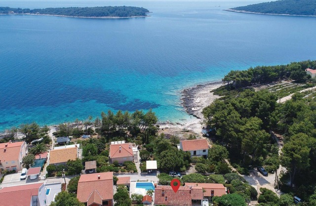 4 bedroom nice home in Nova