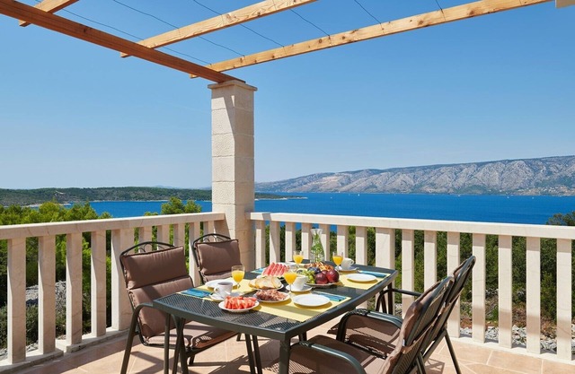4-bedroom Villa Erica with private pool and stunning sea view
