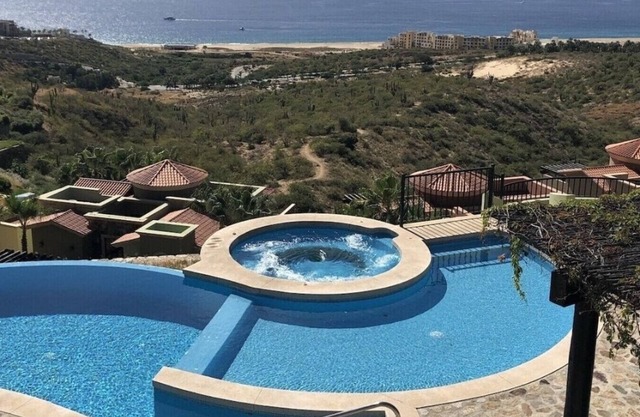 4-Bedroom Villa -Gated Montecristo Estates - Luxury Unit WiFi, private pool, AC