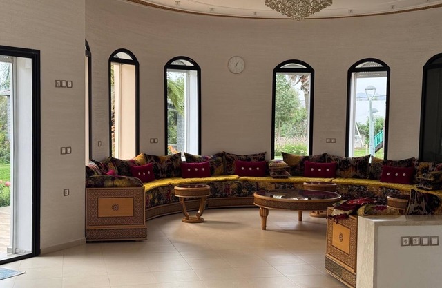 4-bedroom villa in marvelous Fès with WiFi, AC