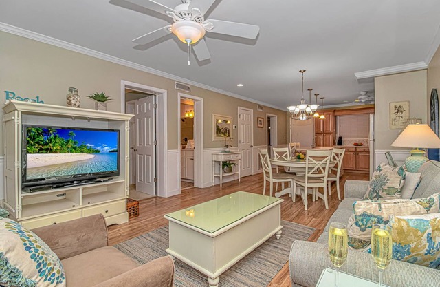 4 Bedrooms for 13! 2 Renovated Condos at Myrtle Beach Resort!