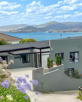 4 bedrooms luxury Sea View Family retreat in Sandy bay
