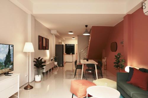 4 bedrooms, Private & Cozy house @ Walking Street