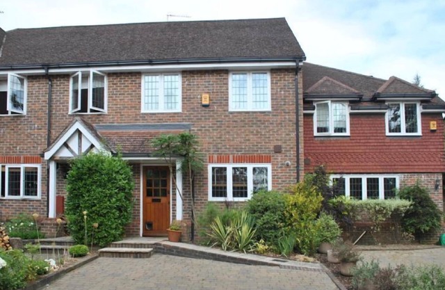4 Chartwell Mews - a town house that sleeps 7 guests in 4 bedrooms