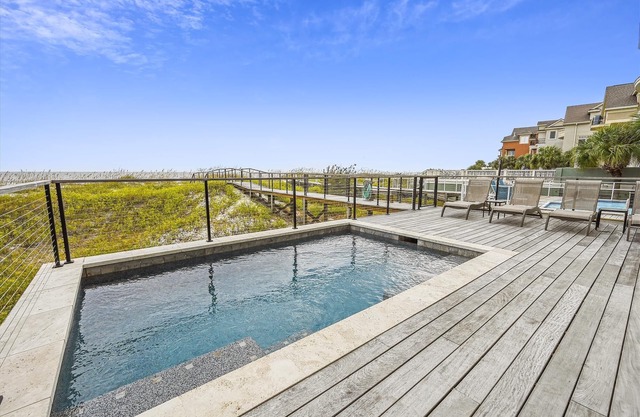 4 Collier Beach, Oceanfront, Pool, Elevator, Free Golf, Pickleball Perks