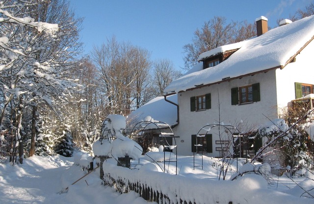 4 DTV star apartment, 3 bedrooms, Ammergau Alps, Königscard incl.