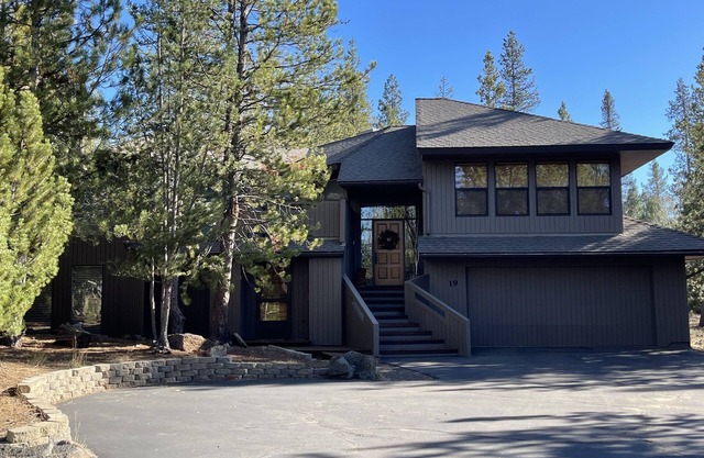 4 mstr ste, 4 1/2 bth, SLEEPS 12, SUPER CLEAN, 3770 sf, 10 SHARC pass, Hot Tub