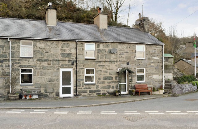 4 Tan Y Bryn Terrace