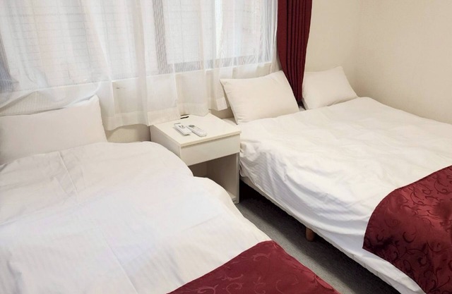 405 Twin room with shower room 1 single 1 double Near Kanazawa Castle Park/Kanazawa Ishikawa