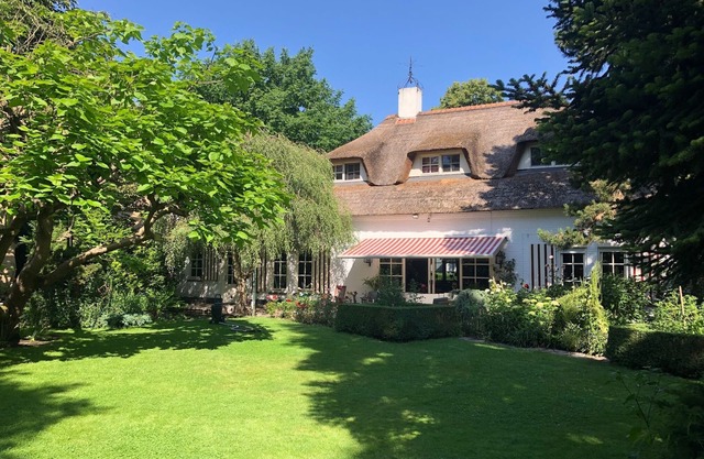 43 m2 luxury apartment with double jacuzzi and private Finnish sauna, in villa