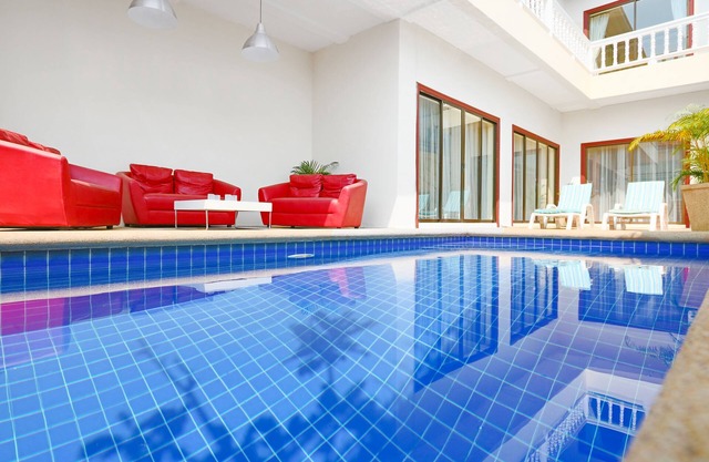 4bdr Avoca Pool Villas