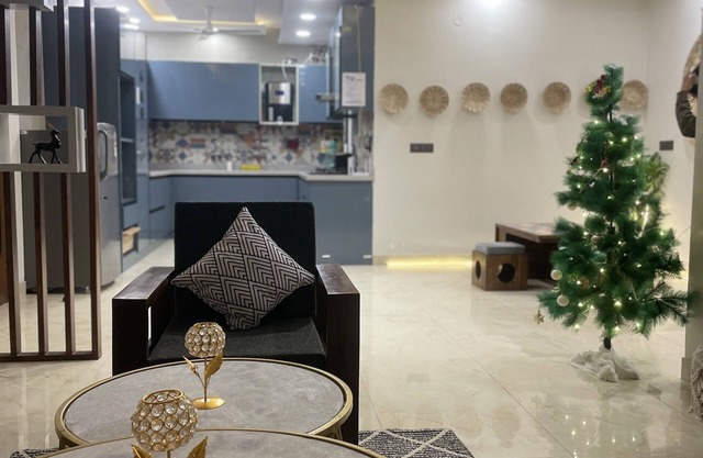 4bhk luxurious flat near airportn