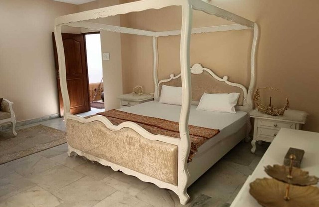 4BHK New, Big, Elegant, Luxurious Home @prime loc Hyderabad! 20mins from Airport