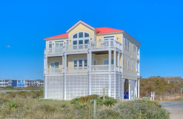 4BR/4.5BA Oceanfront Home, Pool, Elevator, Panoramic Views, Sleeps 10