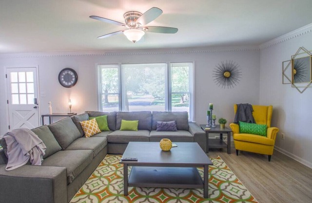 4BR Charlotte Escape|Patio-BBQ Grill-Pet-Friendly