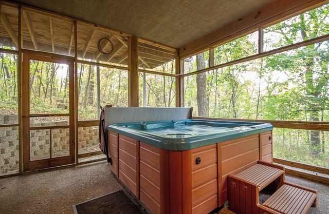 4BR | Serene Wooded Galena Territory Getaway! Hot Tub, Pool Table & Dog-Friendly